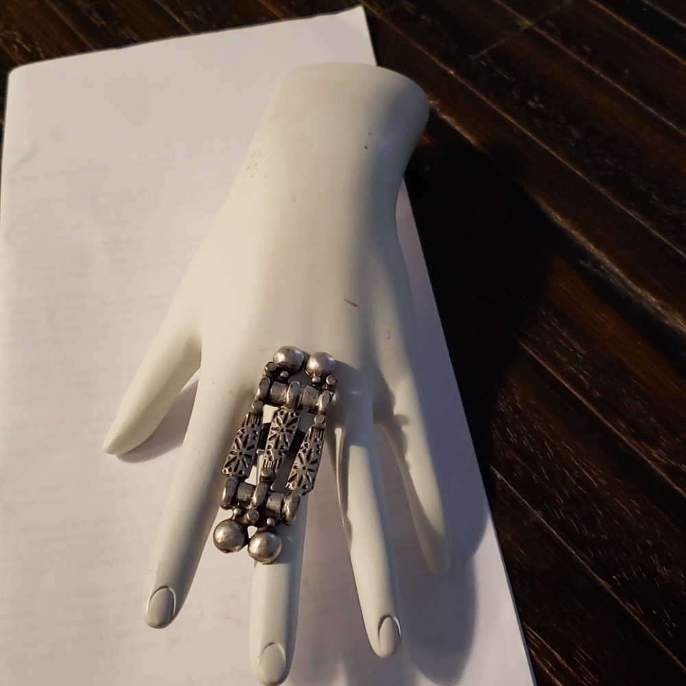 Silver Tone Adjustable Ring
